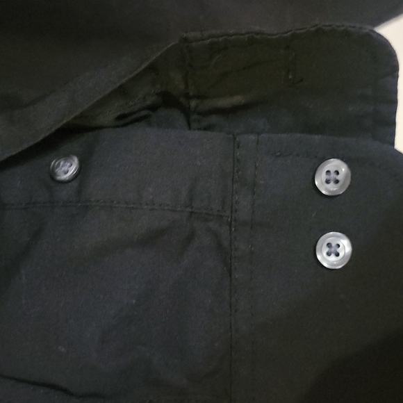 Black button down shirt size medium - Picture 9 of 13
